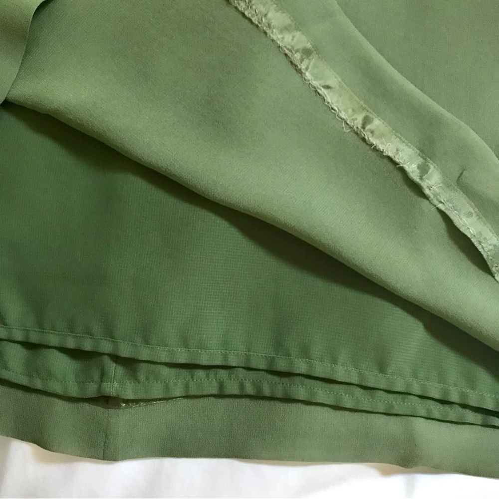 Banana Republic Green Ruffle Dress - Picture 11 of 11